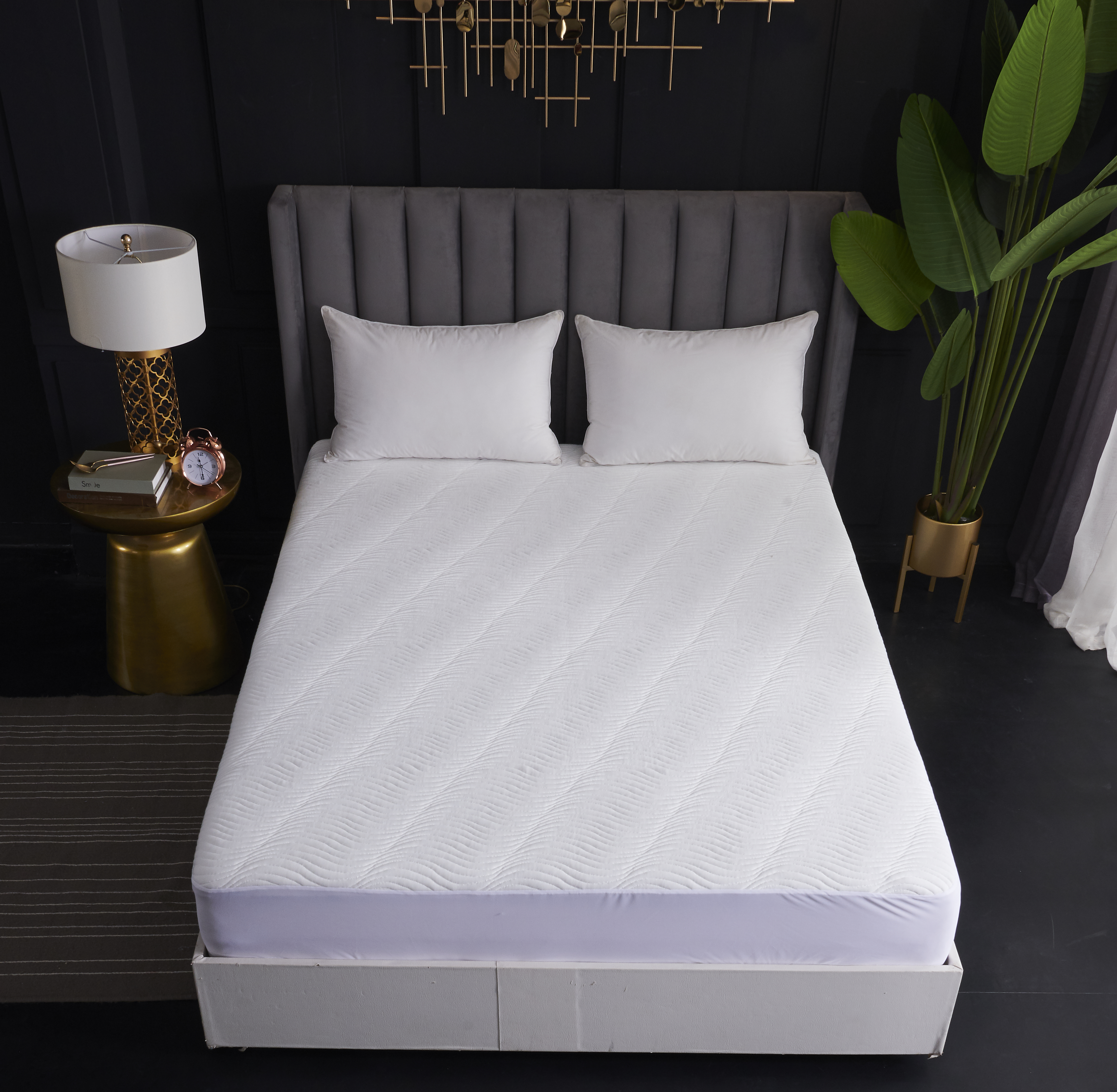 White Wavy Waterproof Breathable Air Layer Mattress Protector
